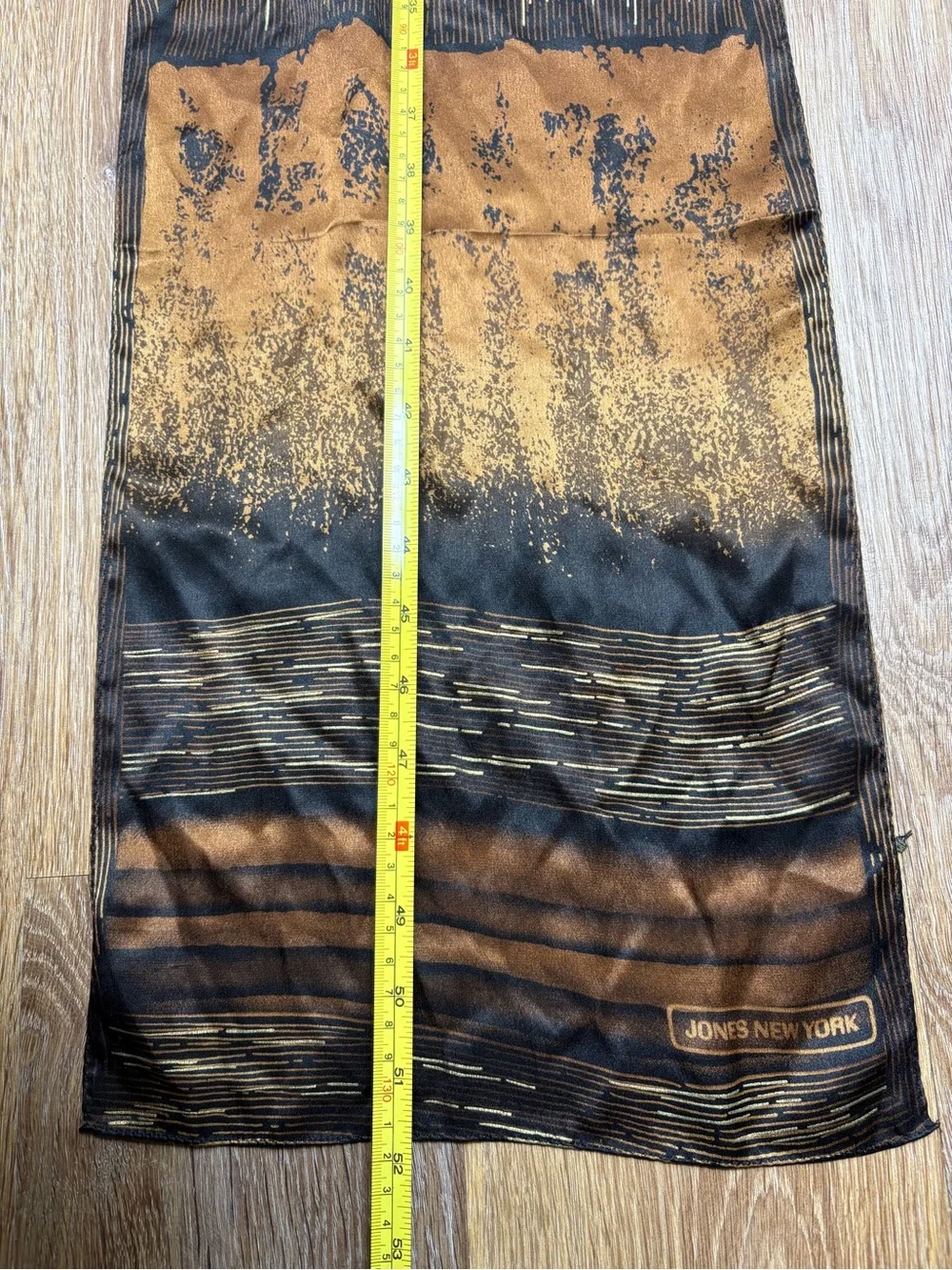 Lightweight Brown and Black Scarf